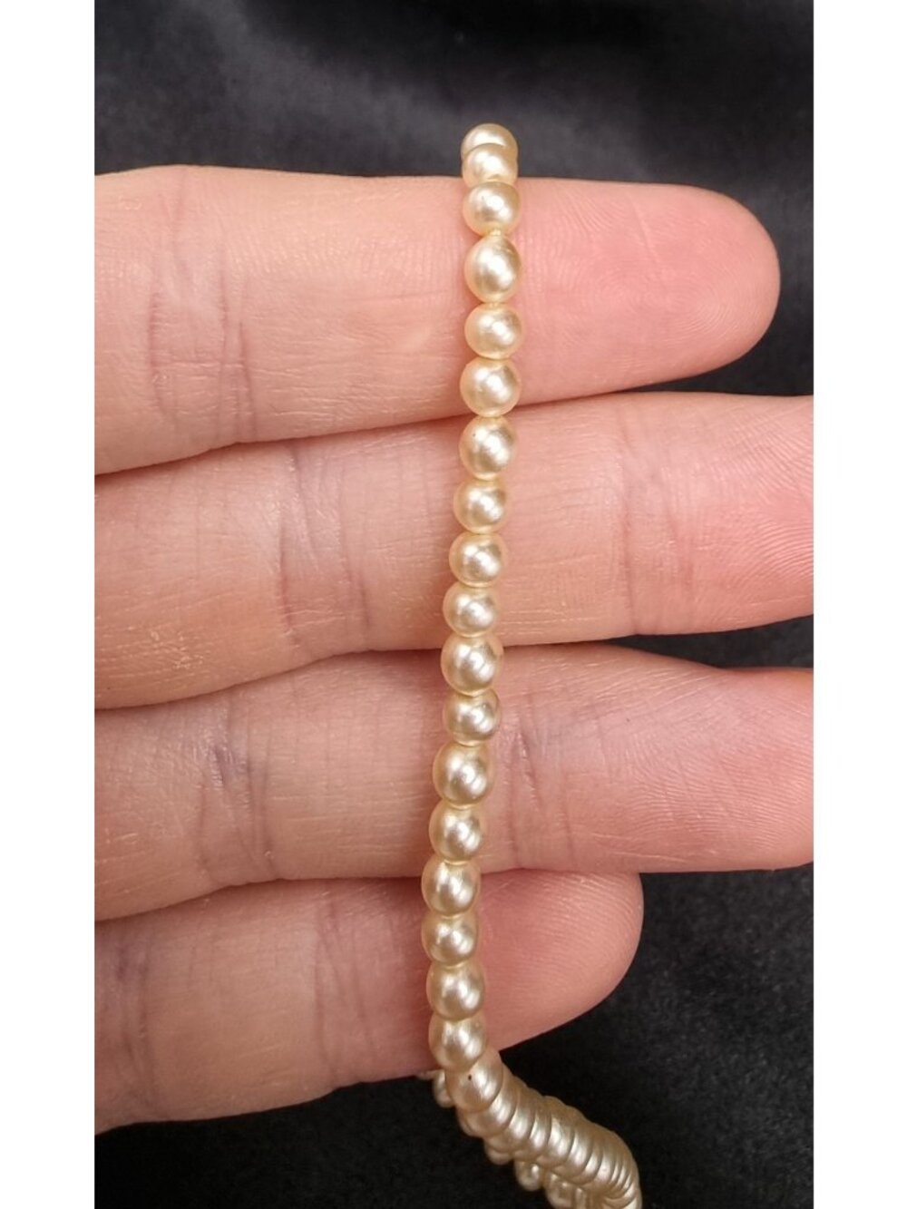 Vintage 1940s-1960s Faux Pearl Choker Necklace - Picture 5 of 6